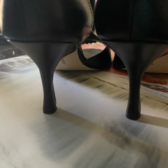 Liz Claiborne fringed kitten heels - Picture 6 of 8